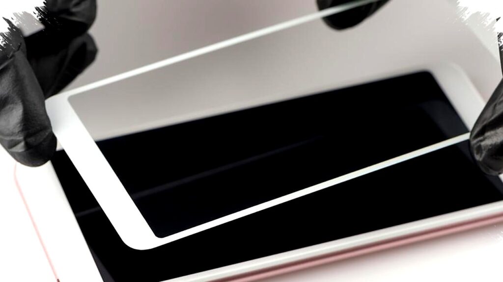 Screen Protector Tak Lagi Wajib, Kaca Gorilla Glass Dan Ceramic Shield Sudah Cukup Kuat