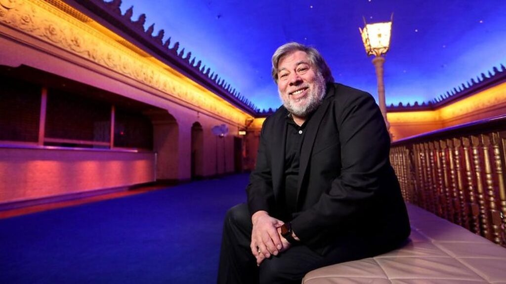 Pendiri Apple Jarang Pakai AI, Steve Wozniak Terus Terang Merasa Kecewa