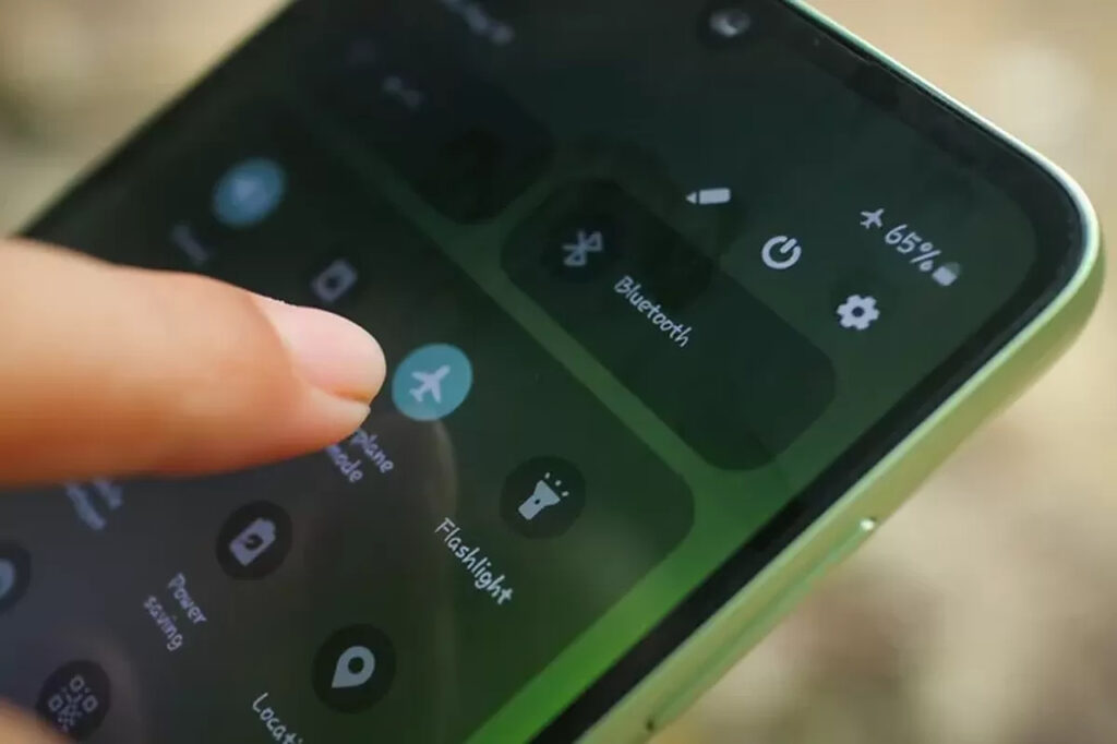 Airplane Mode Saat Dicas Memang Mempercepat, Tapi Bedanya Cuma Beberapa Menit?
