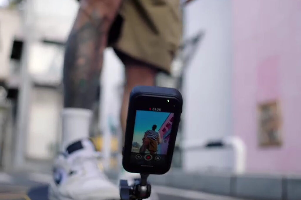 Fossibot F116 Pro Tampil Beda, HP Mungil Ini Siap Dipasang Jadi Action Cam