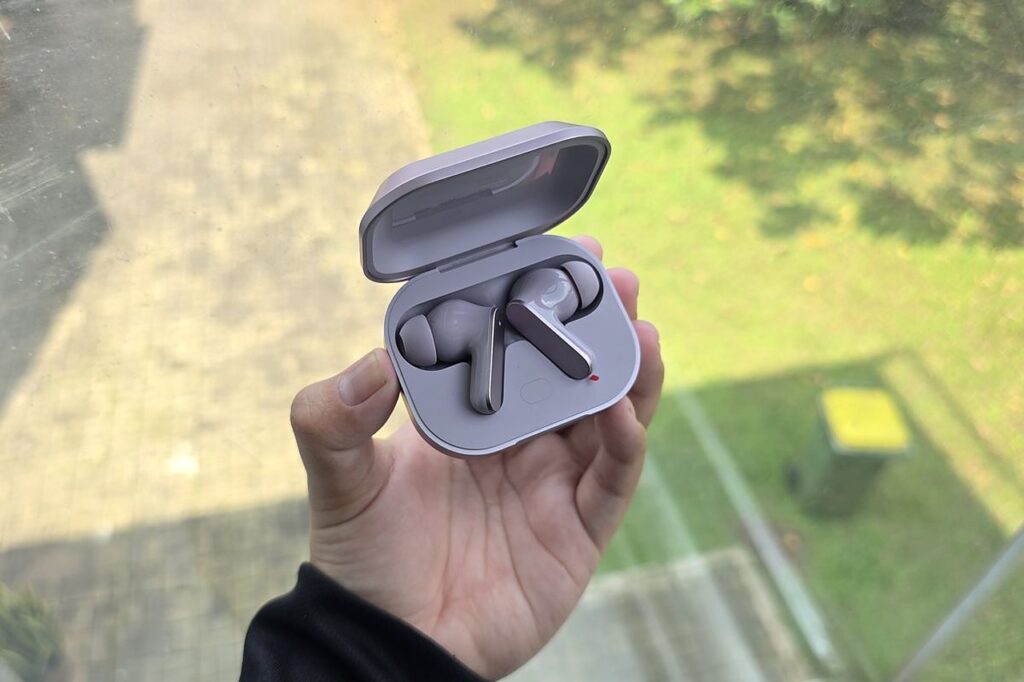 Menjajal Realme Buds Air8, Nyaman di Telinga dan Bass-Nya Terasa Nendang