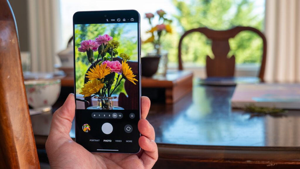 KompasTekno Uji Galaxy S26 Ultra di Tengah Riuh Konser, Hasil Kamera dan Stabilitasnya Mengejutkan