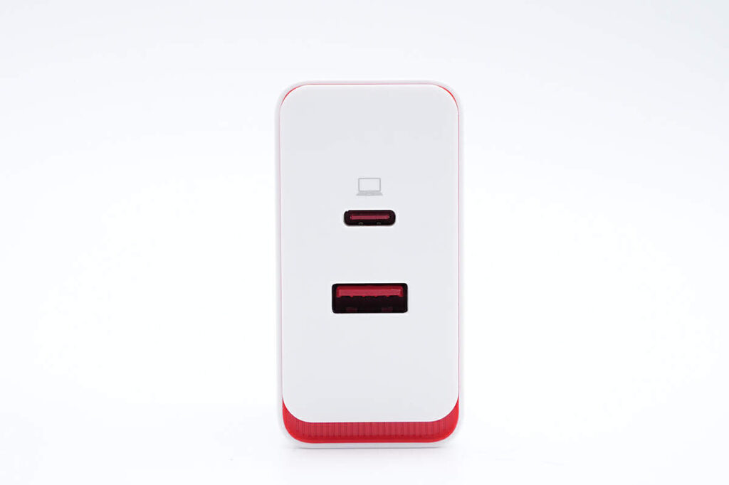 OnePlus Bawa Charger GaN 100W Dual Port, Sekali Colok Dua Perangkat Langsung Ngebut